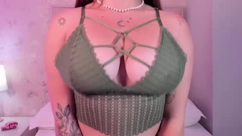   ambarsulliva  online show from January 7, 11:48 am