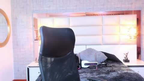  Nohemi   online show from November 22, 7:16 pm