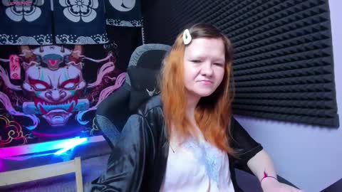 Snapshot of nora_lovvv chatting on October 19, 10:39 am Nora online show from October 19, 10:39 am