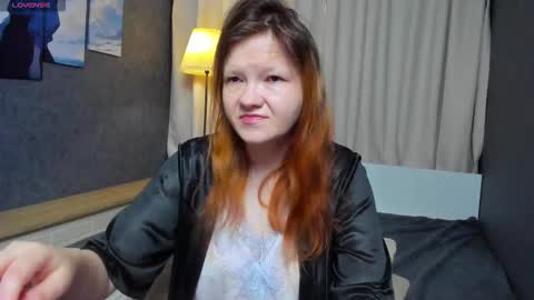 Snapshot of nora_lovvv chatting on October 17, 10:18 am Nora online show from October 17, 10:18 am