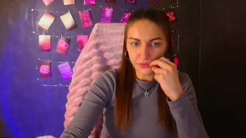 Snapshot of nora_n chatting on October 22, 10:37 pm Nora online show from October 22, 10:37 pm