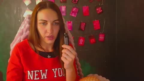 Nora online show from November 4, 11:43 pm