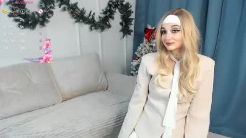 Nora  online show from December 23, 1:20 am