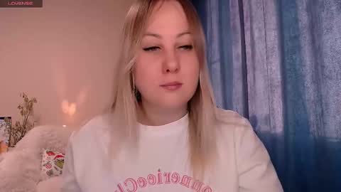 hi glad to chat online show from February 25, 3:05 am