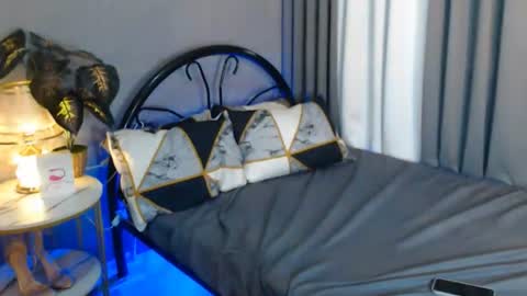 novalustre69 online show from June 18, 3:08 am