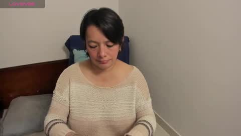 nuit_rose online show from March 12, 1:47 am