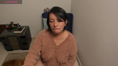 nuit_rose online show from October 17, 2:04 am