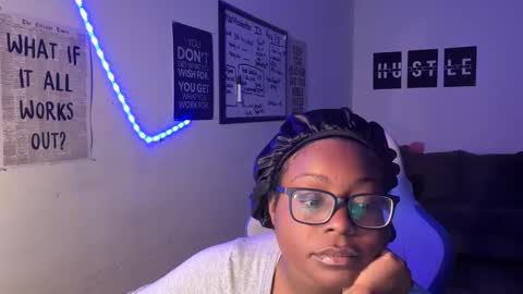 bella2sexy online show from February 7, 6:56 am