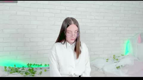 Kat online show from October 21, 5:50 pm