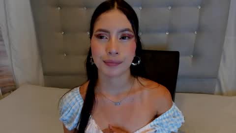 xionela gates online show from April 8, 9:50 pm