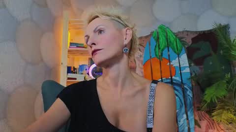 Snapshot of nymphvariety chatting on September 26, 5:27 am nymphvariety online show from September 26, 5:27 am