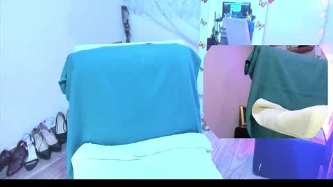 nyomi browm online show from February 28, 9:09 am