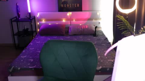 Moonlight online show from June 2, 11:33 am
