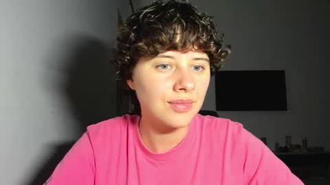 Evie online show from March 15, 11:23 am