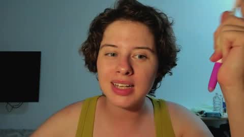 Evie online show from April 14, 5:24 pm