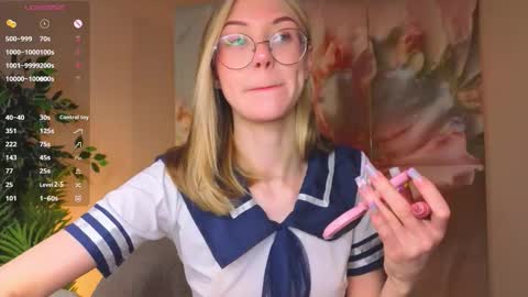 Lynna online show from January 16, 11:17 am