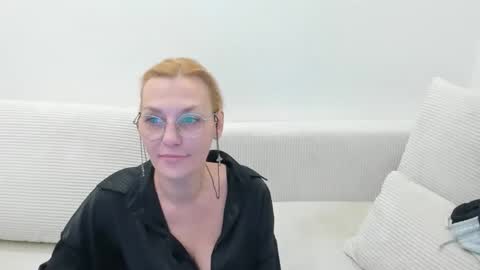 oeigesmik online show from April 10, 10:54 am