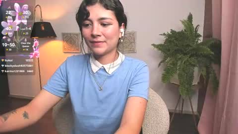  Holly  online show from April 21, 2:51 am