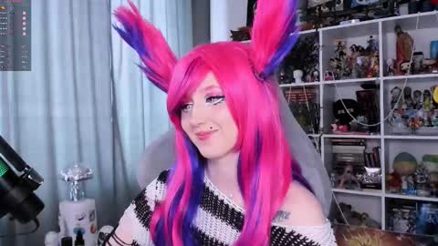 Clementine  Clem  online show from February 3, 10:31 am