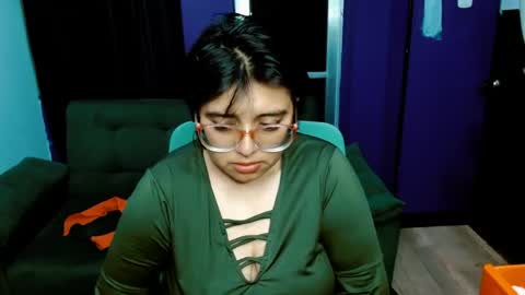 ohmysqueak online show from April 16, 11:10 am