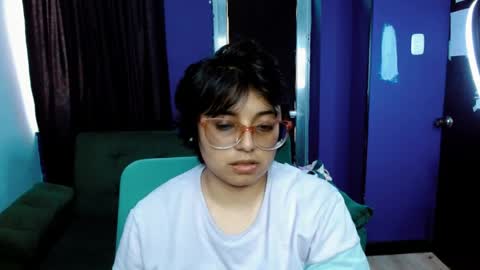 ohmysqueak online show from April 12, 2:31 pm