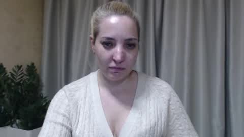 Mari online show from March 14, 7:37 pm