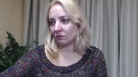 Mari online show from October 30, 7:04 pm