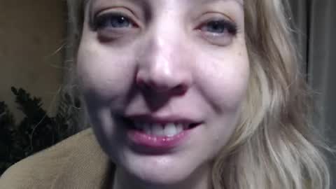 Mari online show from November 20, 6:53 pm