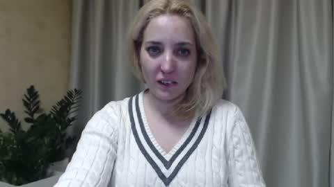 Mari online show from February 8, 9:36 pm