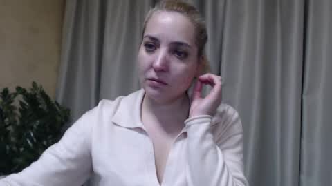 Mari online show from March 5, 6:48 pm