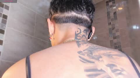 ohyesly_ online show from March 29, 8:02 am