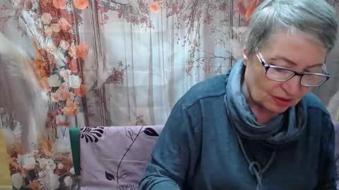 OlgaLuck online show from March 25, 6:49 am