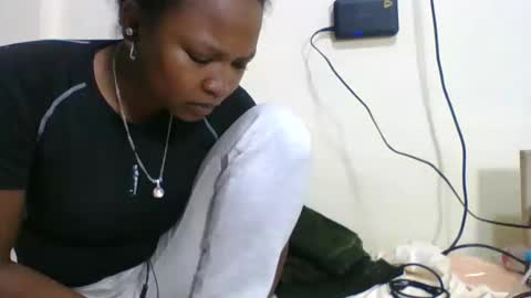 olgamariah203875 online show from June 2, 6:31 pm
