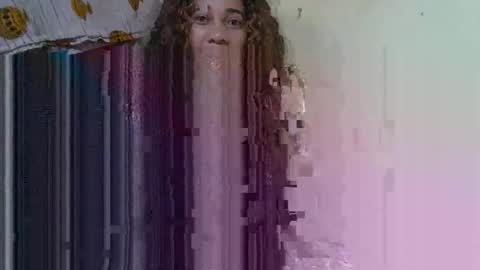 olinaa online show from April 12, 6:22 pm