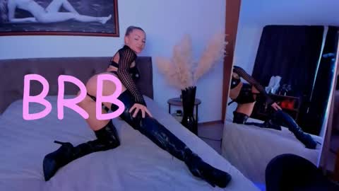 oliva_candy online show from October 22, 7:57 am