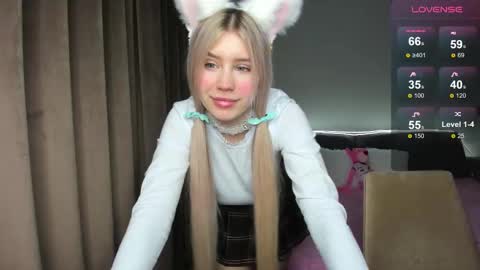 Olivia online show from November 12, 1:31 pm