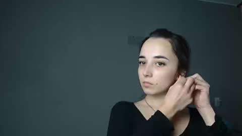 Olivia online show from November 18, 2:07 pm