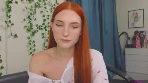  OLIVIA    online show from November 25, 9:15 pm