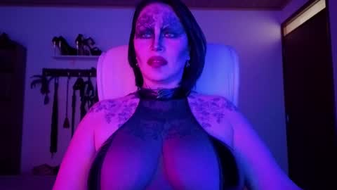 Snapshot of olivia_seex chatting on October 21, 2:54 pm online show from October 21, 2:54 pm