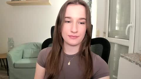 Oliwiaa2004 online show from March 6, 10:26 pm