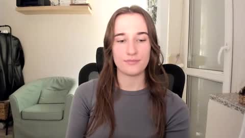 Oliwiaa2004 online show from November 23, 10:44 pm