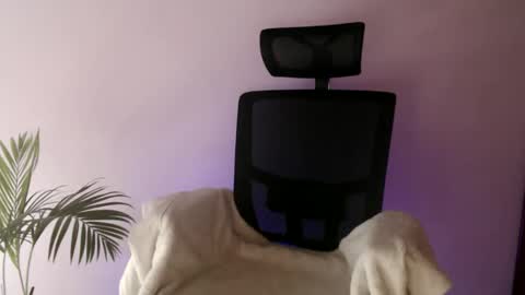 oliviaaa__ online show from February 20, 3:46 pm