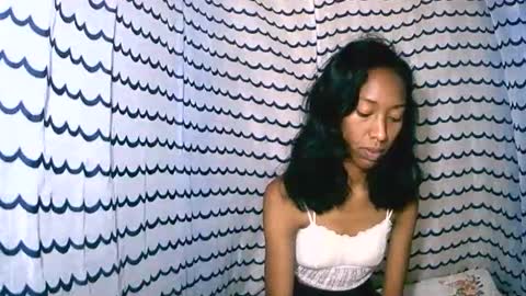 oliviah27 online show from October 29, 8:55 pm