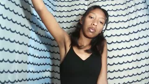 oliviah27 online show from December 5, 6:53 pm