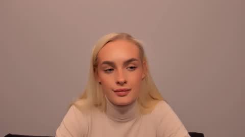 oliviaBeauty online show from February 20, 7:47 pm