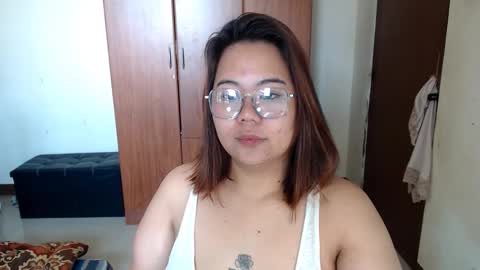 olivia hollywood online show from January 26, 2:45 am