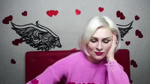 Snapshot of oliviahorst chatting on February 19, 5:06 pm OliviaHorst online show from February 19, 5:06 pm