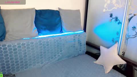 oliviarichi online show from February 11, 9:11 am