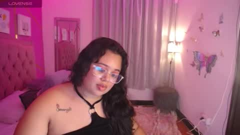 oliviia_cute online show from October 10, 4:28 am