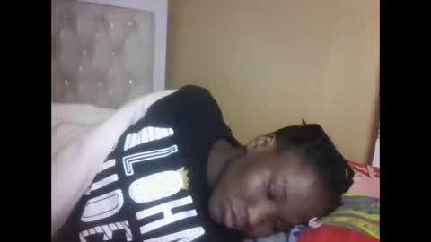 olwami4 online show from December 16, 2:17 am